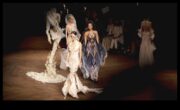 Couture cinematografică arta capturii modei cu dramă și stil